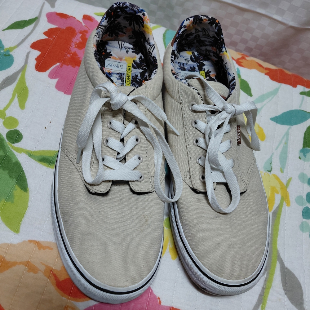 Vans Men's Cream Canvas Sneakers